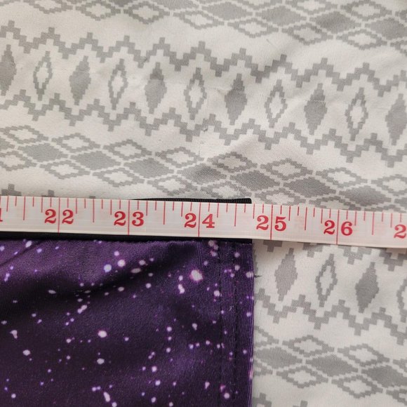 Capri pants with interesting galaxy stars design. - Picture 6 of 9